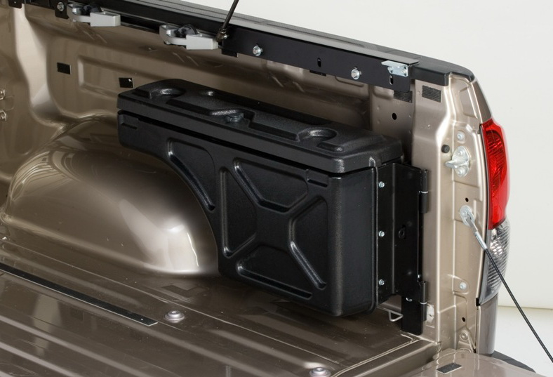 Toyota Hilux / Вкладыши и ящики в кузов / Поворотный ящик в кузов