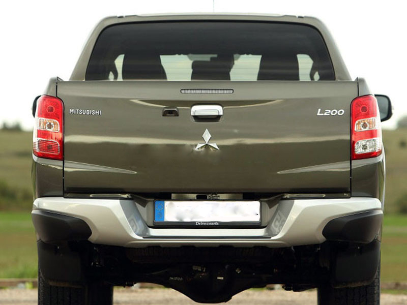 Mitsubishi L200 / Бампер задний / Бампер задний копия оригинала "Тайланд"