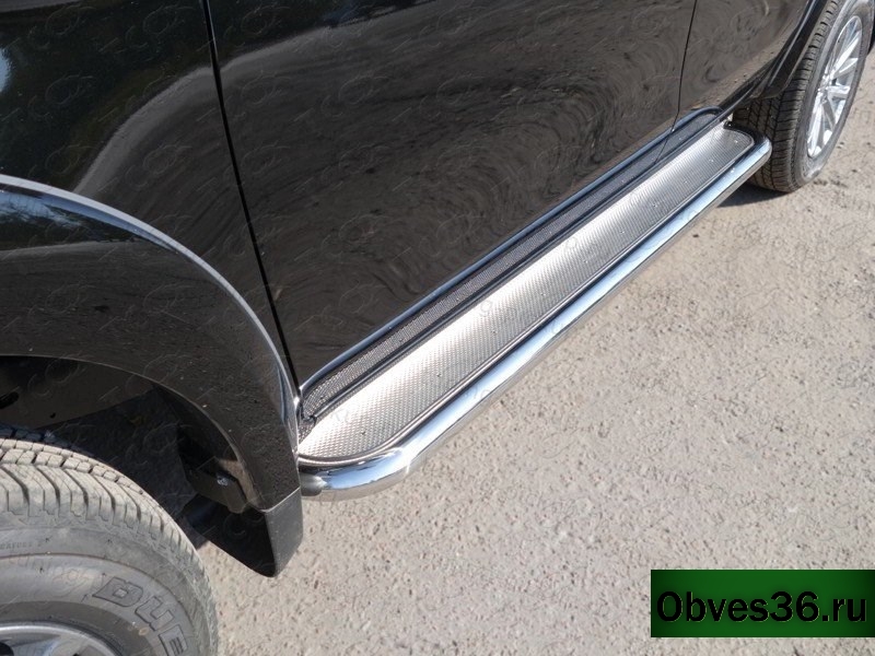 Mitsubishi L200 / Пороги / Пороги с накладкой из нержавеющего листа (2015-)