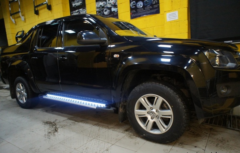 Volkswagen Amarok / Пороги / Пороги AB004 ARTEMIS Light