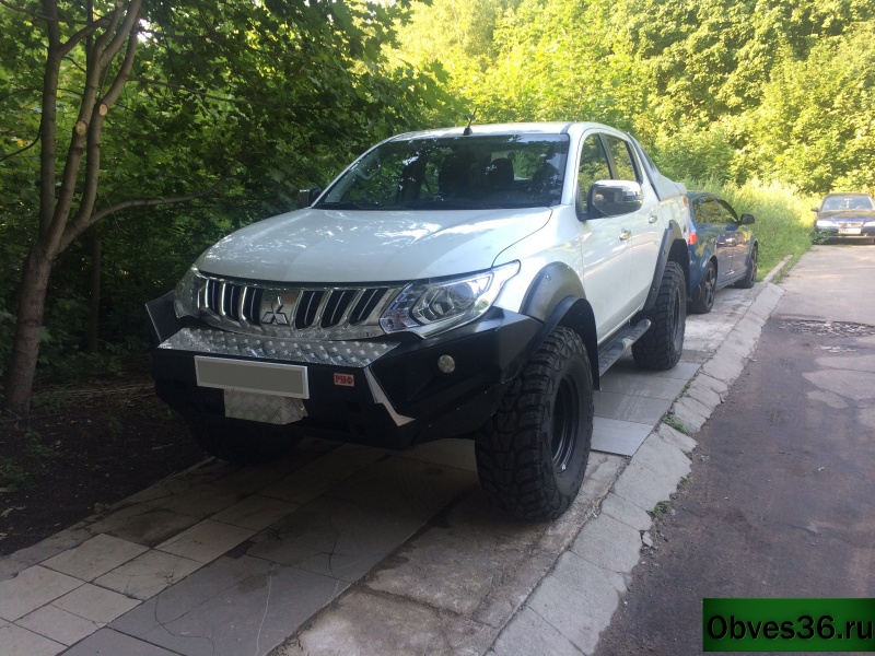 Mitsubishi L200 / Бампер передний / Передний усиленный бампер