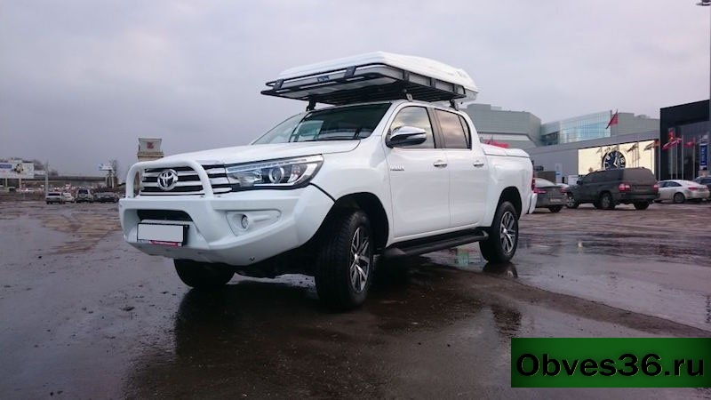 Toyota Hilux / Бампер передний / Бампер передний композитный