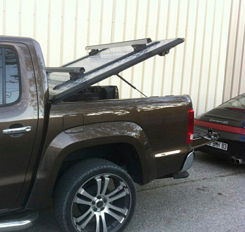 Volkswagen Amarok / Крышки / Крышки Outback с багажником