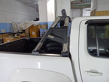 Volkswagen Amarok / Защитные дуги в кузов / Защитная дуга в кузов QA4X4