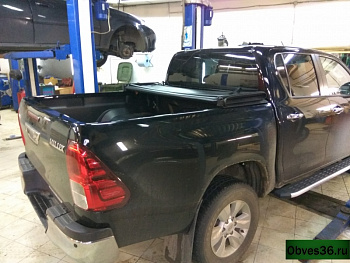 Toyota Hilux / Крышки кузова / Трехсекционный тент виниловый